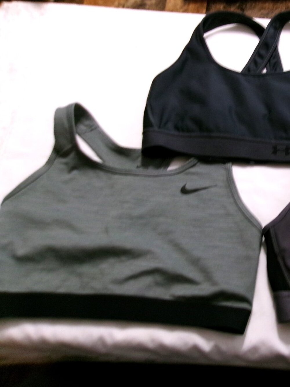 Bundle of 2 UNDER ARMOUR & 1 NIKE Sports Bras Size L - Picture 2 of 3